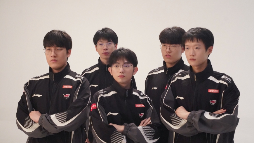 AL2-3不敌T1，止步8强！hope金克丝难救主，T1团战完美拉扯