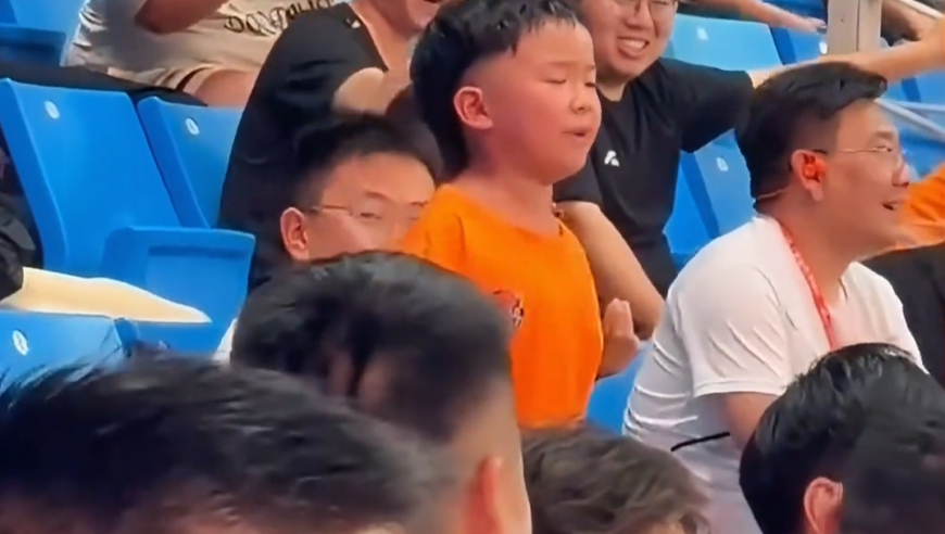 “宗门圣子，长老眼中全是欣赏，没有一丝责怪！”