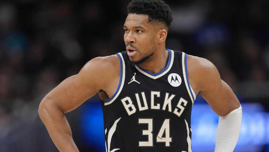 雄鹿黄蜂生死时刻：库兹马关键三分又犯错 字母哥空接扣篮准绝杀