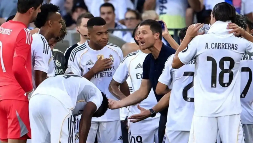 记者：阿隆索已被皇马剥夺实权，维尼修斯地位仅次弗洛伦蒂诺