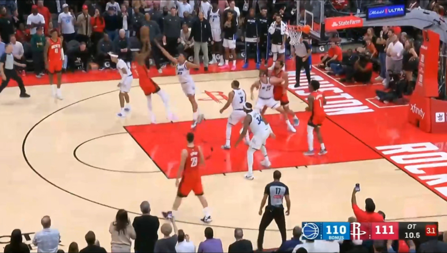 惊魂一分钟！阿门扣篮反超 杜兰特中投准绝杀，火箭加时险胜魔术！
