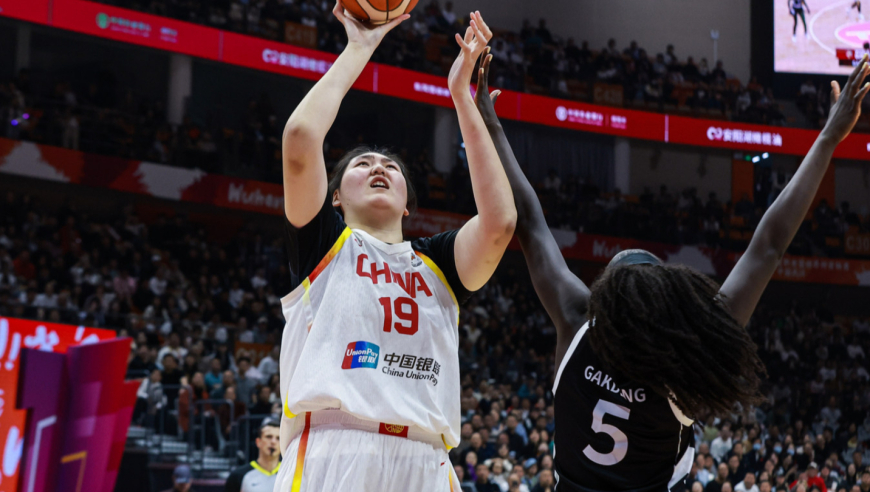 连续3场得分上双，登场就能改写局面，张子宇确立核武地位 | 上场