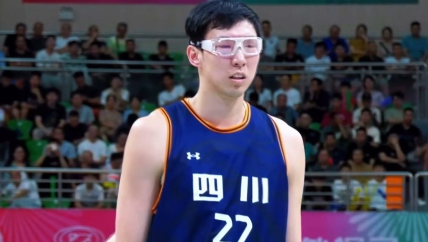 周琦全运会上班九分钟就申请下班，被驱逐出场