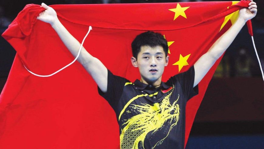 央视掐断直播的至暗时刻！张继科连扳四局逆转绝杀，上演史诗级翻盘｜体坛记忆