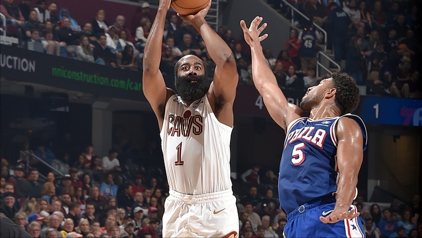 轰21+5+5连破纪录，哈登成历史唯一！骑士4-0横扫76人又捡漏奇兵