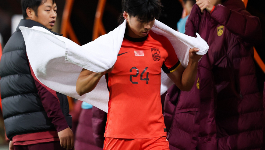 汪士钦3场3失误1红牌，中国U22真正掉链子的不是技术，而是心智！