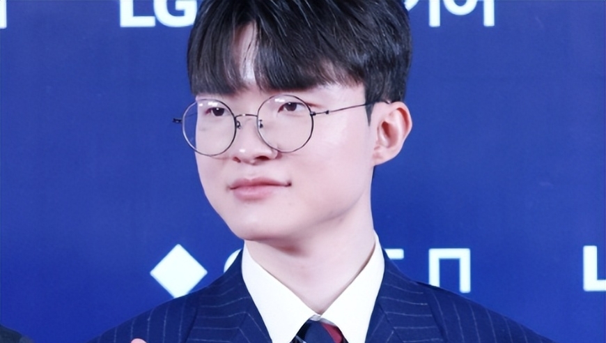 T1爆冷惨败之后，Faker主动反省，一席话让队友无地自容