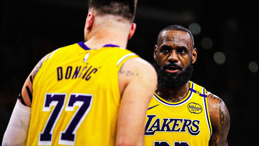 东契奇这摊手抱怨的毛病还有救吗？詹姆斯看了都一脸嫌弃！丨篮不住嘴