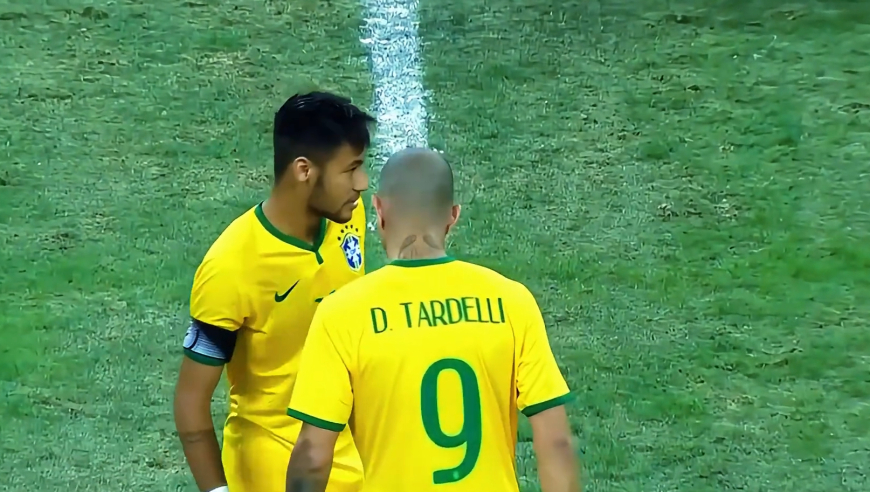 体坛记忆｜头天逛夜店，第二天大四喜！看内马尔是如何带领巴西拿捏日本？