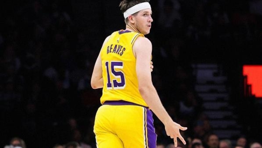 别把顿宝不当宝艾顿两双！里夫斯28+16+读秒绝杀，湖人双杀森林狼