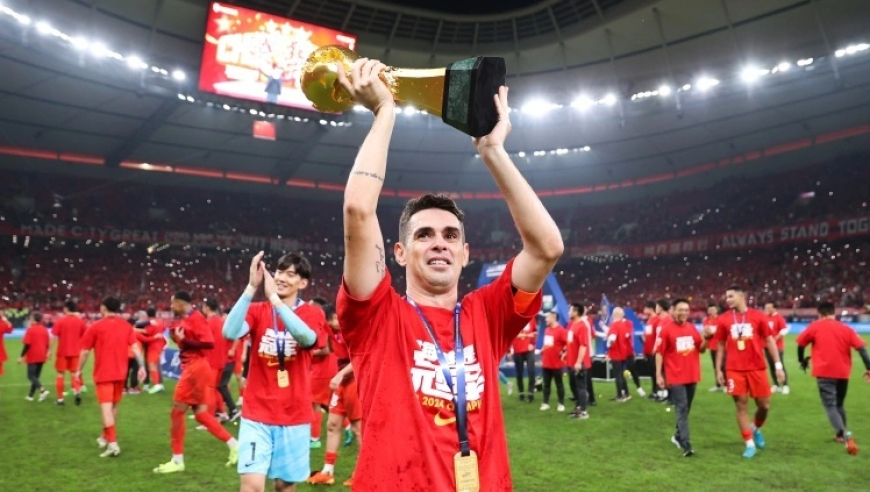 唏嘘！中超传奇外援即将退役：海港8年赚16亿，如今因欠薪解约