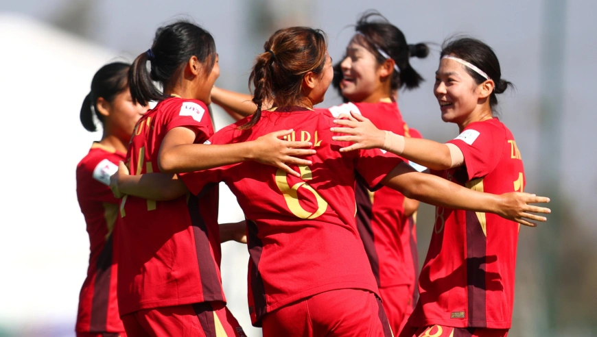 圆月弯刀*3！U17女足世界杯连续3场任意球破门，为小玫瑰脚法点赞