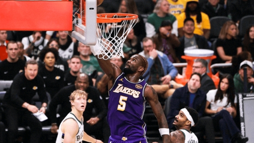 13中9轰20+10！艾顿成湖人内线定海神针，硬刚字母哥点燃全队