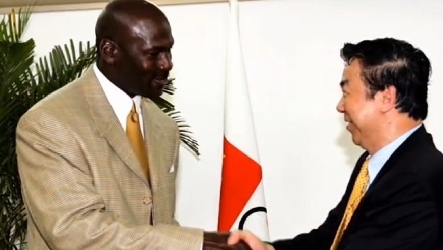 为什么别的NBA球星来了叫中国行，而他来了却叫访华？