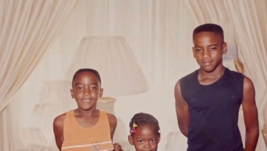 11岁就能摸框，16岁就能飞跃罚球线，文斯卡特的天赋有多逆天？