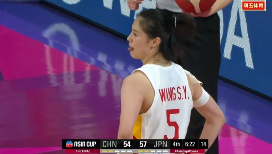 中国女篮最后几分钟落后日本队，李梦韩旭王思雨发起反击