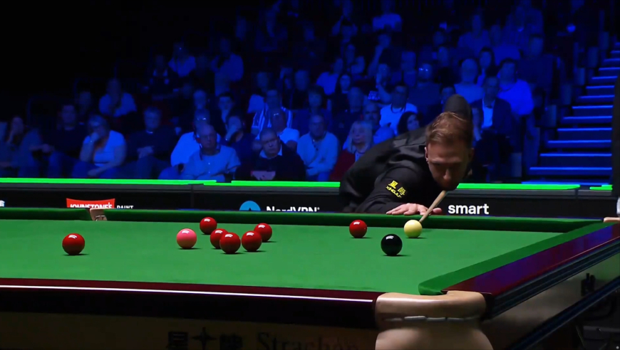 特鲁姆普决胜局致命失误！领先44分被逆转，希金斯绝杀晋级决赛