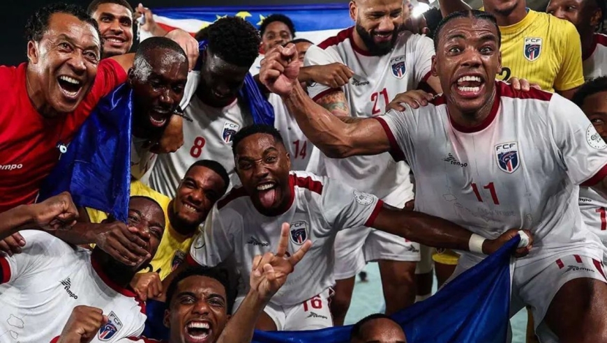 伟大的3-0！53万人口小国杀进世界杯：国土面积不如上海 全国放假