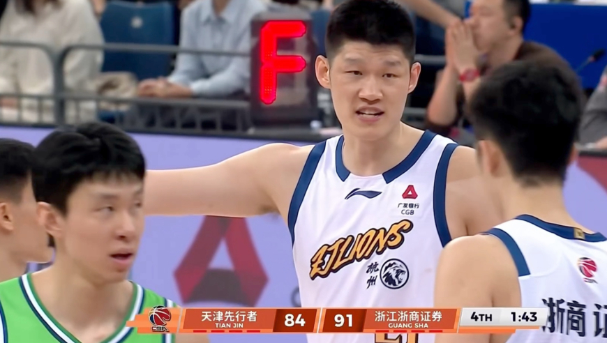 赛季新高！胡金秋爆砍32分集锦 关键时刻暴扣终结悬念险受伤