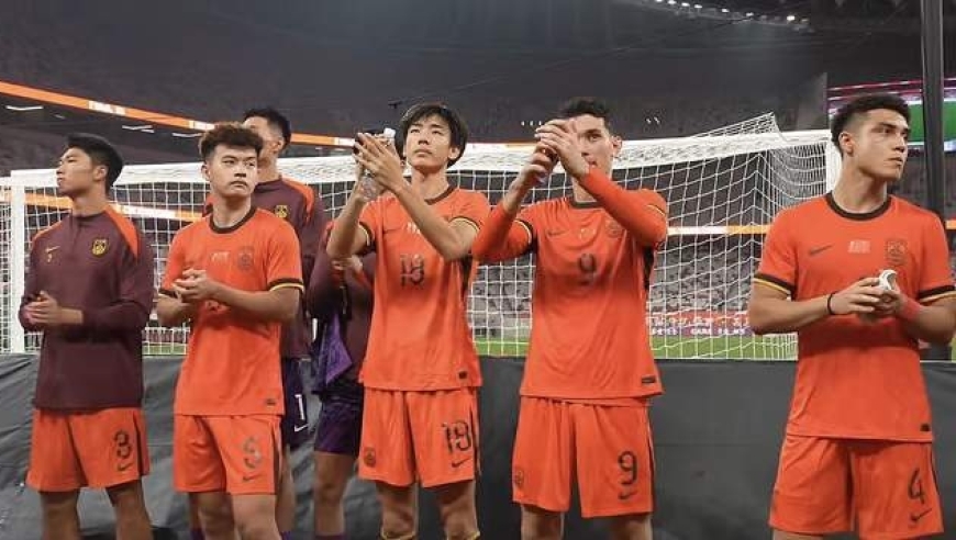 CCTV5+直播，U23国足变阵多进球，弱旅没世界排名，朱鹏宇高空球占优势