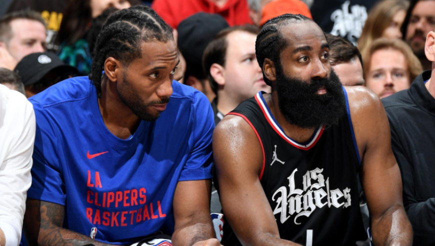 小卡因膝伤暂时离队！快船队记透露：他因膝盖和脚踝受伤将无限期休战