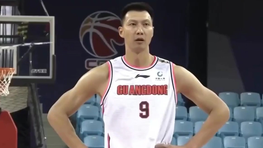 直击广东出征仪式！朱芳雨摊牌夺冠，杜锋下军令状，菜单整活辽篮