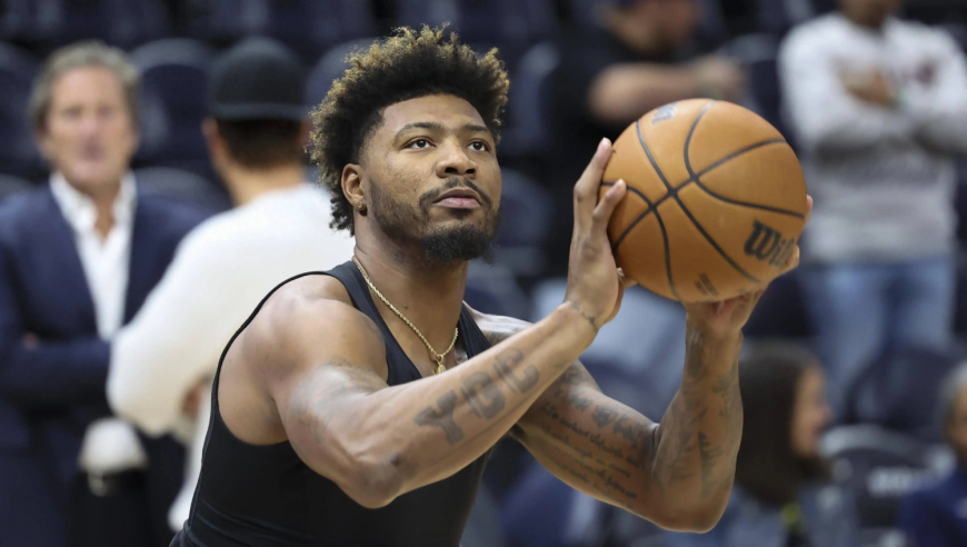 湖人新援斯玛特vs热火11分集锦：三记三分+追身封盖仿佛詹皇再现