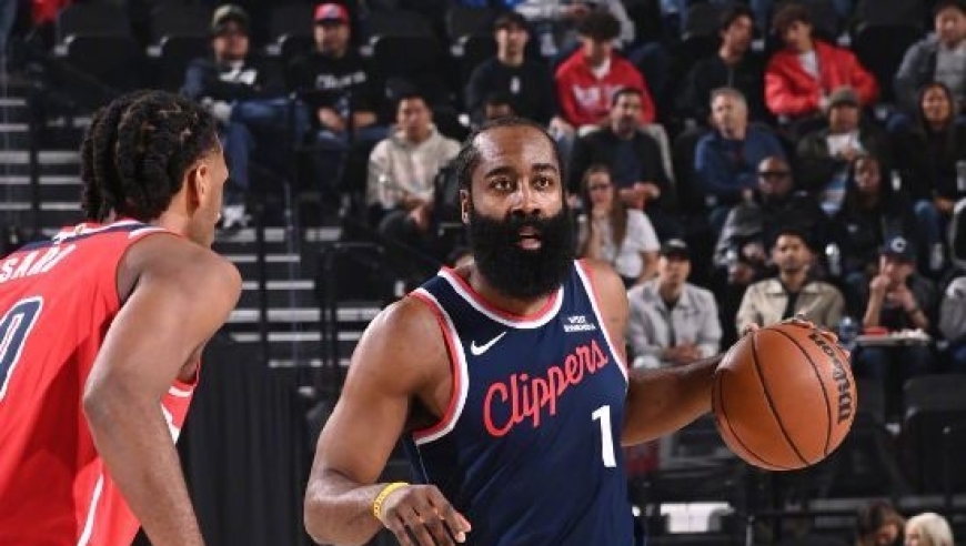 13战11胜剑指附加赛！哈登22+5+8小卡比肩库里，快船18连斩奇才