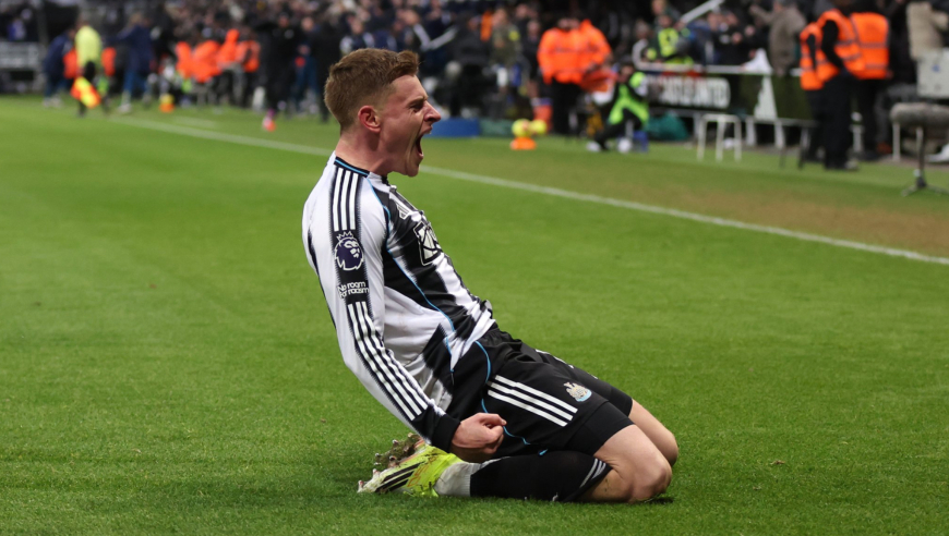 英超：纽卡4-3利兹联 巴恩斯读秒绝杀+双响 阿伦森双响+送点