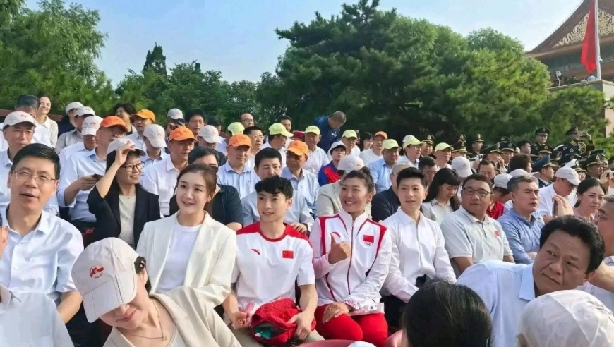 陈梦受邀参加九三阅兵，多次发文感谢邀请，为祖国感到骄傲自豪