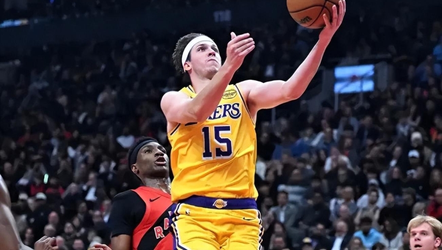 5年2.4亿美金，湖人真要给了！又一个落选秀，完美逆袭