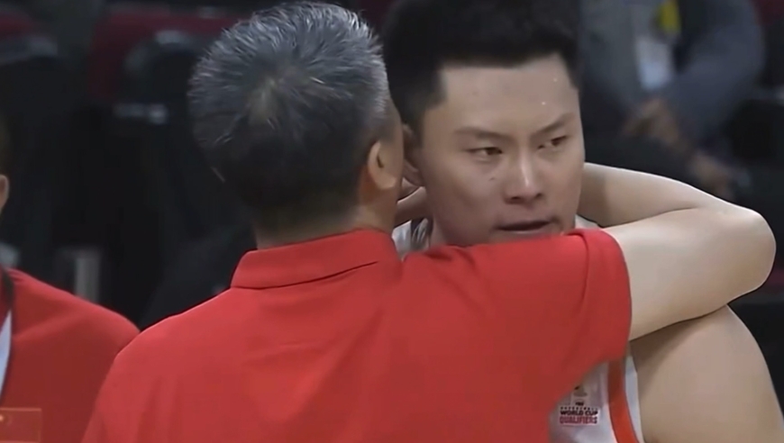 李弘权扮演超级奇兵，末节关键补篮助中国队逆转中国台北