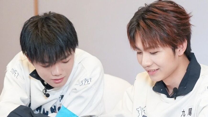 打响KPL转会期第一枪！TES宣布全员挂牌，比狼队樱花更有性价比