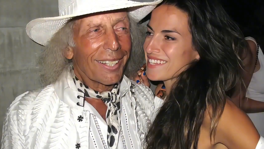 体坛记忆｜湖人场边的非主流白发老头，身边却总是美女环绕