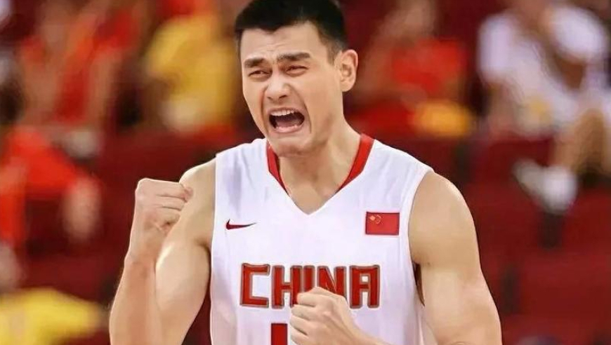 体坛记忆丨03亚锦赛决赛第三节：韩国掀起追分潮 姚明暴扣怒吼