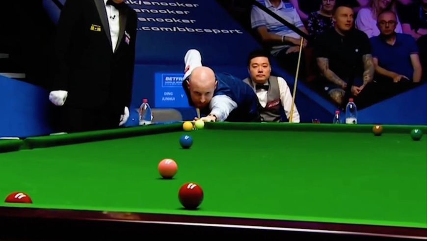 丁俊晖做罕见袋角斯诺克，和对手一起观察， 简直太搞笑了｜体坛记忆