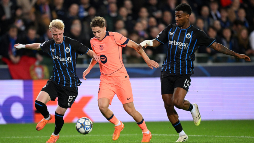 极致抽象！回看巴萨三粒丢球：全员压过半场布鲁日一脚打穿根本追不上