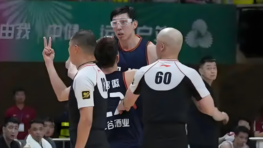 上场 | 义不容辞？周琦为何毫无征兆情绪失控，被驱逐“一箭三雕”