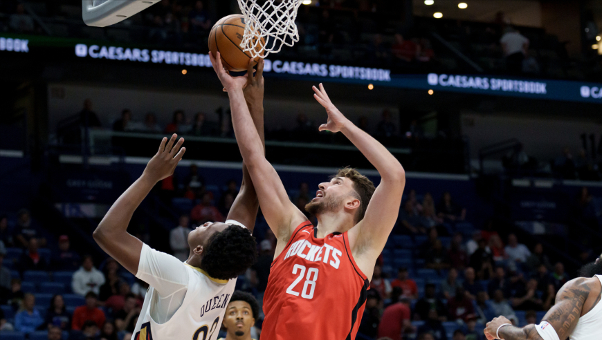 火箭鹈鹕生死时刻：申京2罚全丢+强投绝杀打铁 杜兰特气到甩手