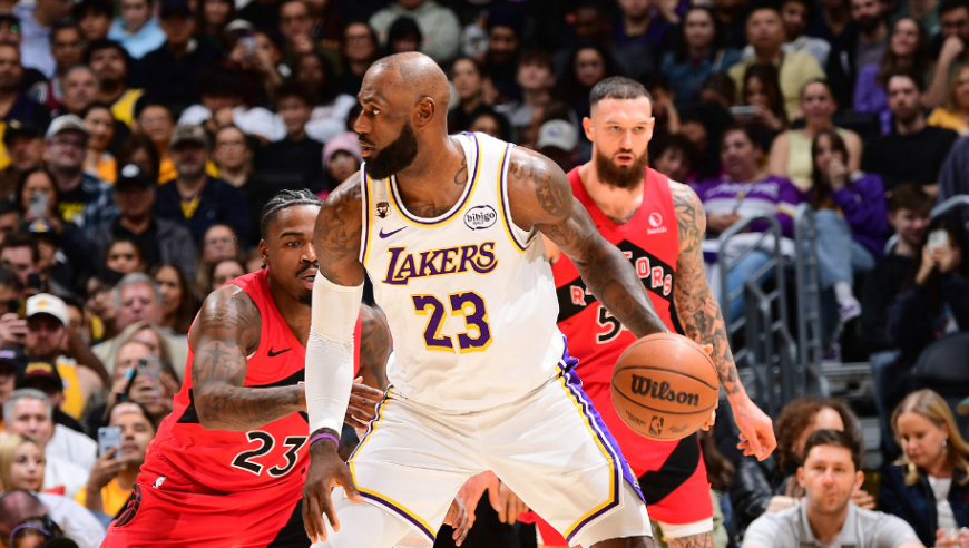 詹姆斯vs猛龙24分7助攻集锦：完美攻防+末节带领湖人一波定胜局