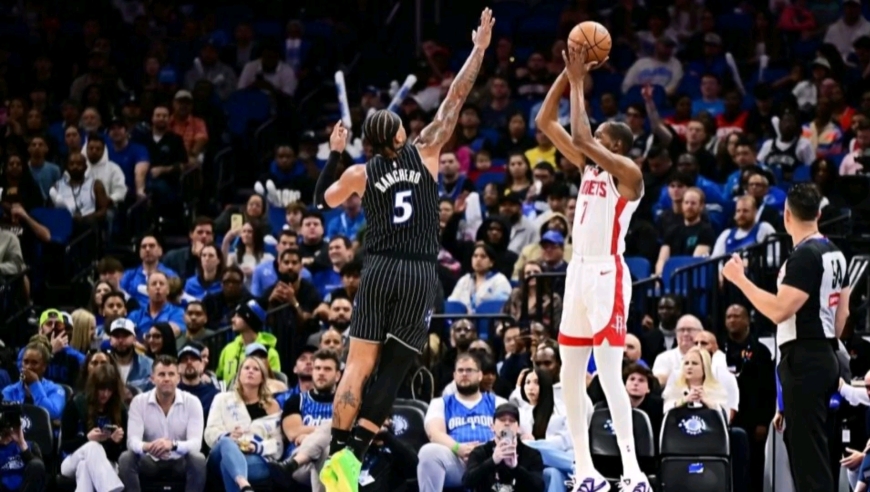 死神降临！杜兰特狂轰40分8篮板逆转比赛，全队沸腾庆祝