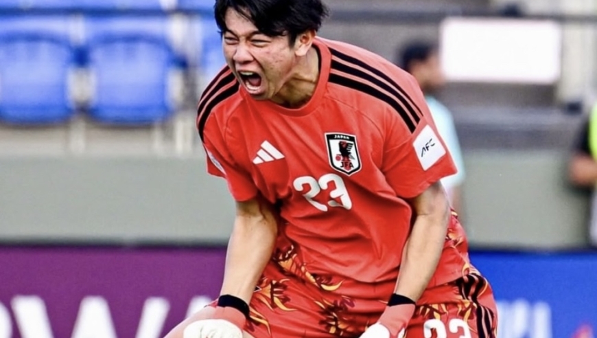 气愤！日本主力门将骚扰中国未成年女球迷：中国人？想和你见面上床