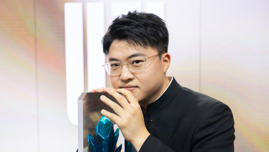 网友盘点Uzi和bin的共同之处，出道即巅峰，流量高却拿不到S赛冠军