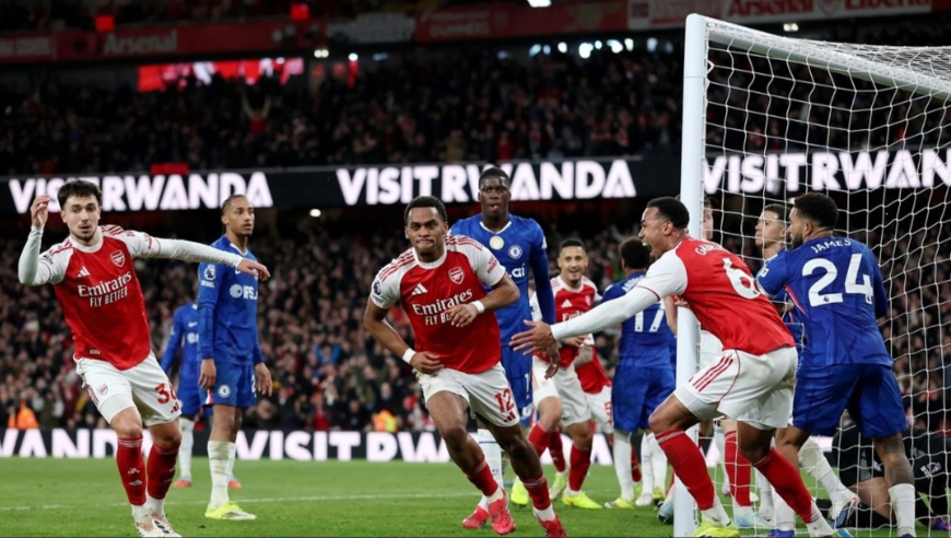 屡试不爽！阿森纳2次角球破门 枪手笑傲强强对决领跑 三杀切尔西