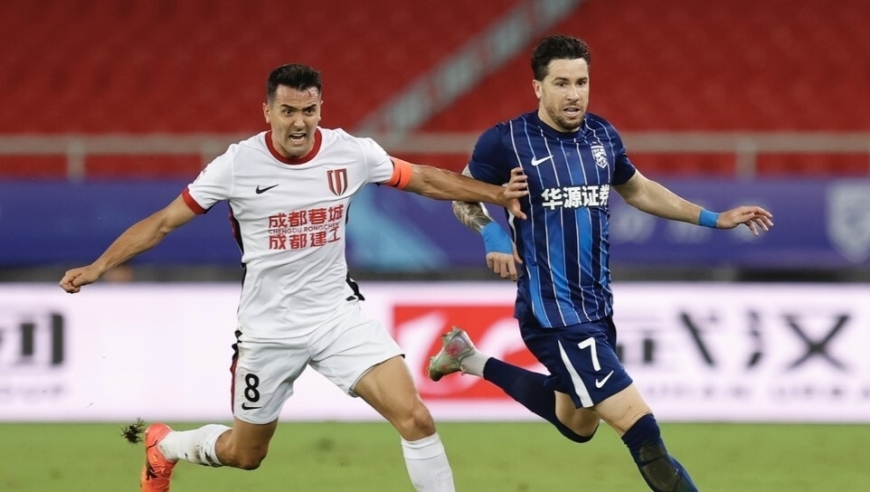 中超：武汉三镇2-2成都蓉城，图多列破门+乌龙，韦世豪点射破旧主