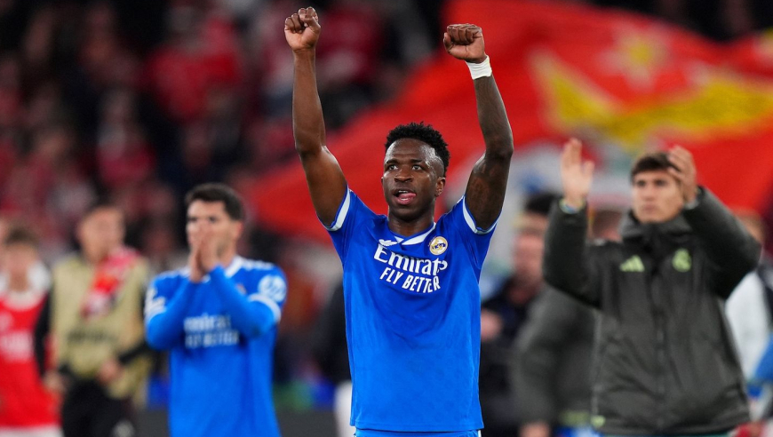 欧冠皇马1-0本菲卡： 维尼制胜+被歧视致比赛暂停穆帅染红