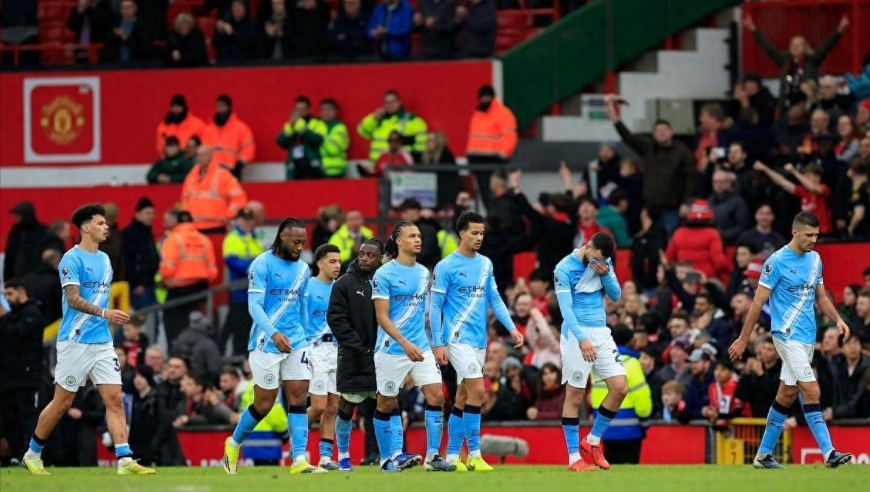 疯狂引援的曼城为何沦为掉链子之王？瓜帅傲慢+哈兰德伪一锋