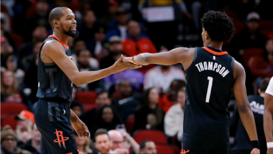 死神降临！杜兰特极致个人表演狂轰33+8见谁灭谁，全队沸腾庆祝