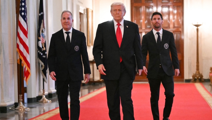 足坛一夜动态：特朗普会见梅西！热刺11轮不胜 摩洛哥功勋主帅卸任