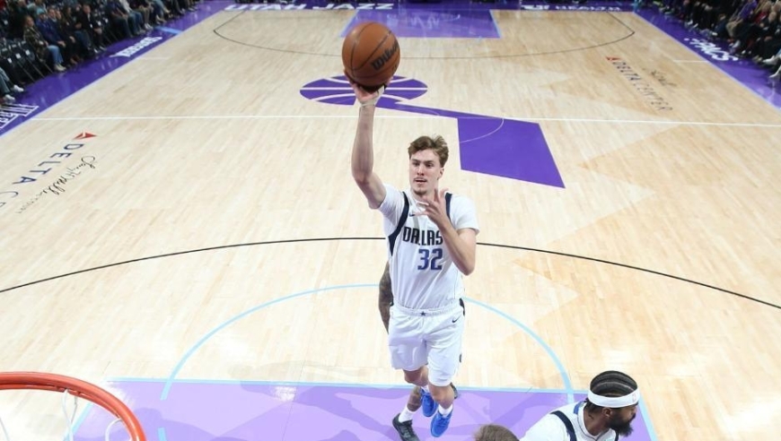 弗拉格42+7+6一战2大神迹，爵士三星合砍95分，加时逆转独行侠